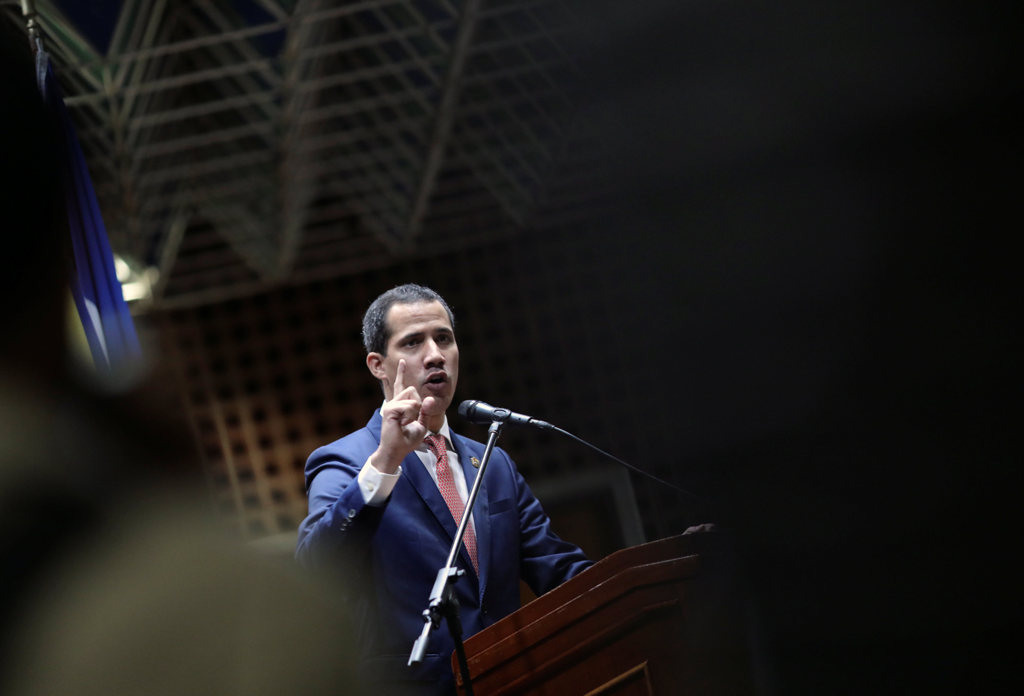 Guaidó le reitera al régimen que Venezuela no se acostumbrará a más apagones