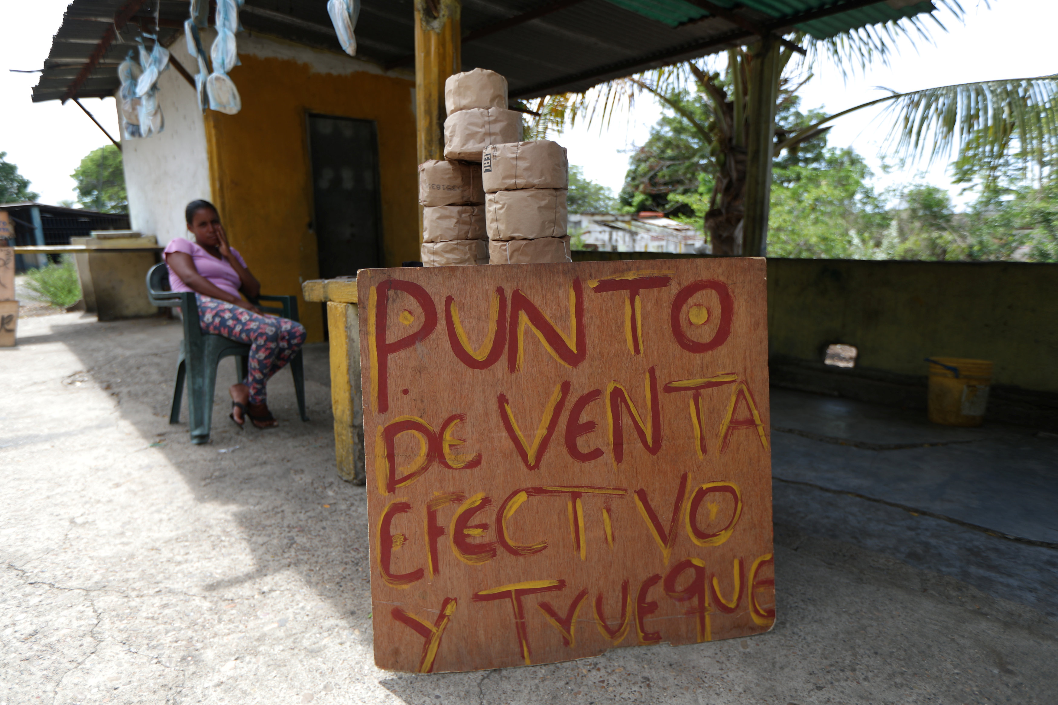 El trueque es el salvavidas de muchas familias venezolanas