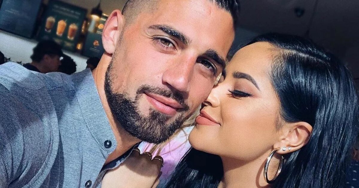 Filtraron FOTO ÍNTIMA de Becky G siendo manoseada por su novio