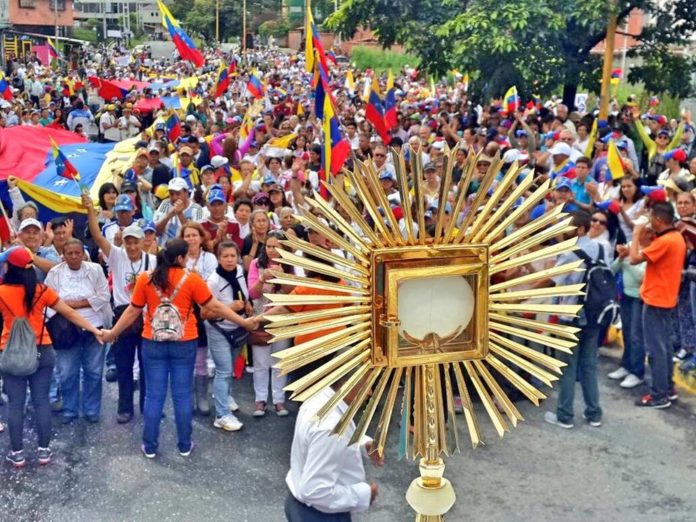 Este #2Jul se celebran los 120 años de la Consagración al Santísimo Sacramento del Altar en Venezuela