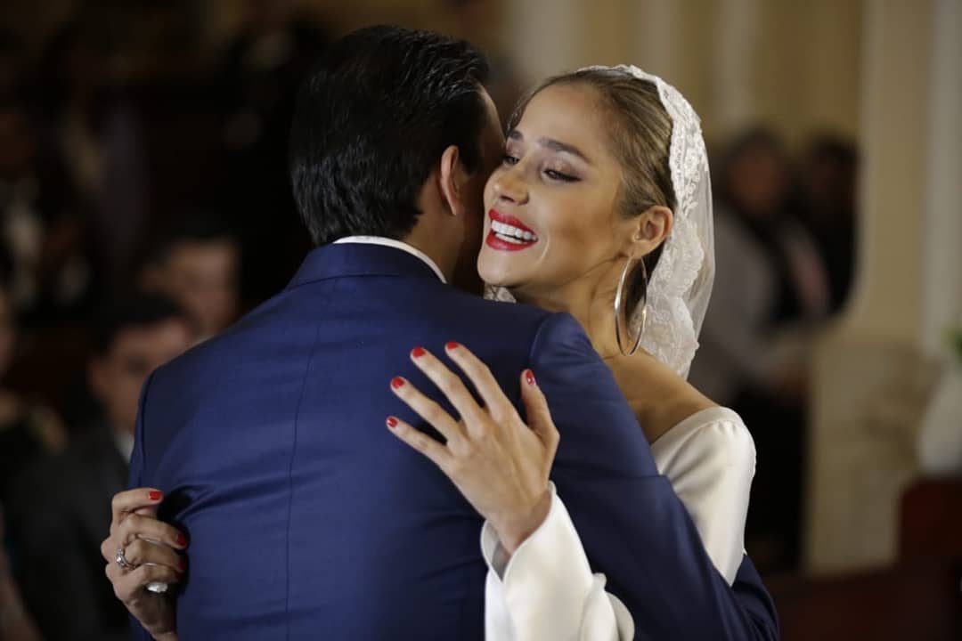 A horas de su boda, presentadora venezolana conoce a su hermano desaparecido hace 38 años (+Video)