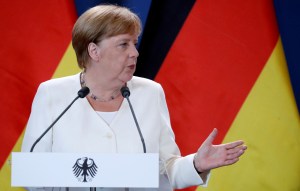 Merkel pide en Pekín “garantizar las libertades” de Hong Kong