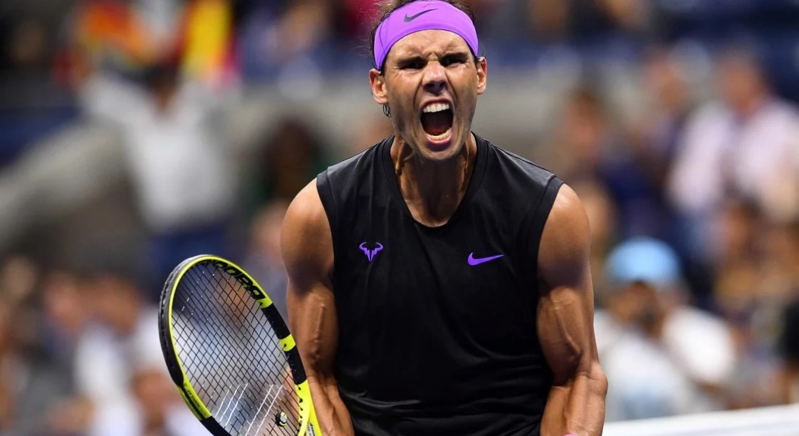 VIRAL: Rafa Nadal deja en ridículo a comentarista que lo retó a un juego de puntería imposible (VIDEO)