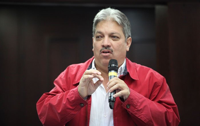 Pónganle cero: La burrada de este diputado chavista sobre la emergencia eléctrica (VIDEO)