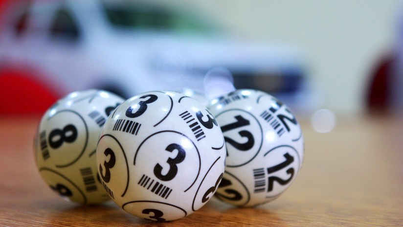 El despiste de un cajero le hizo ganar 2 millones de dólares en la lotería
