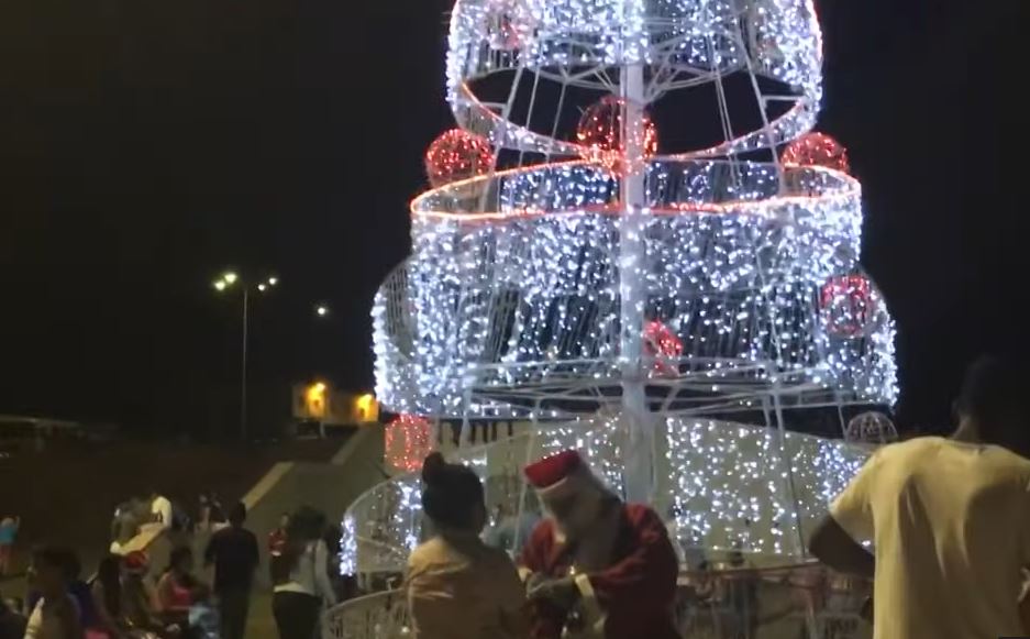 En medio de la peor crisis económica Guayana sigue creyendo en la magia de la Navidad (Video)