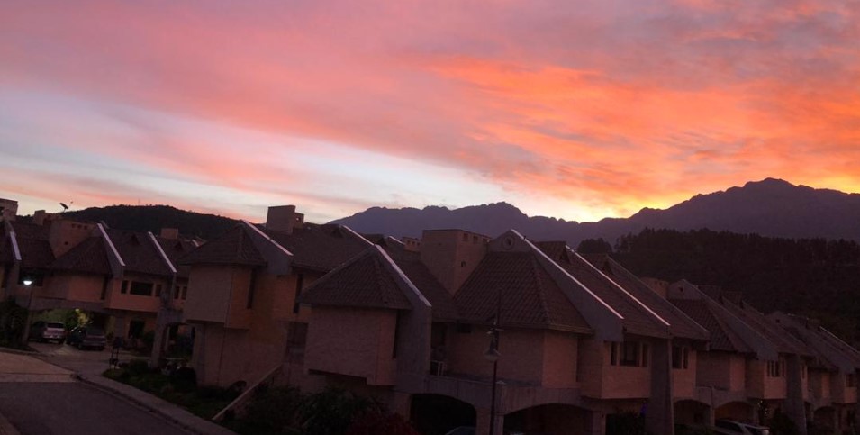 ¡Impresionante! Así amaneció el cielo merideño este #30Dic (Foto)