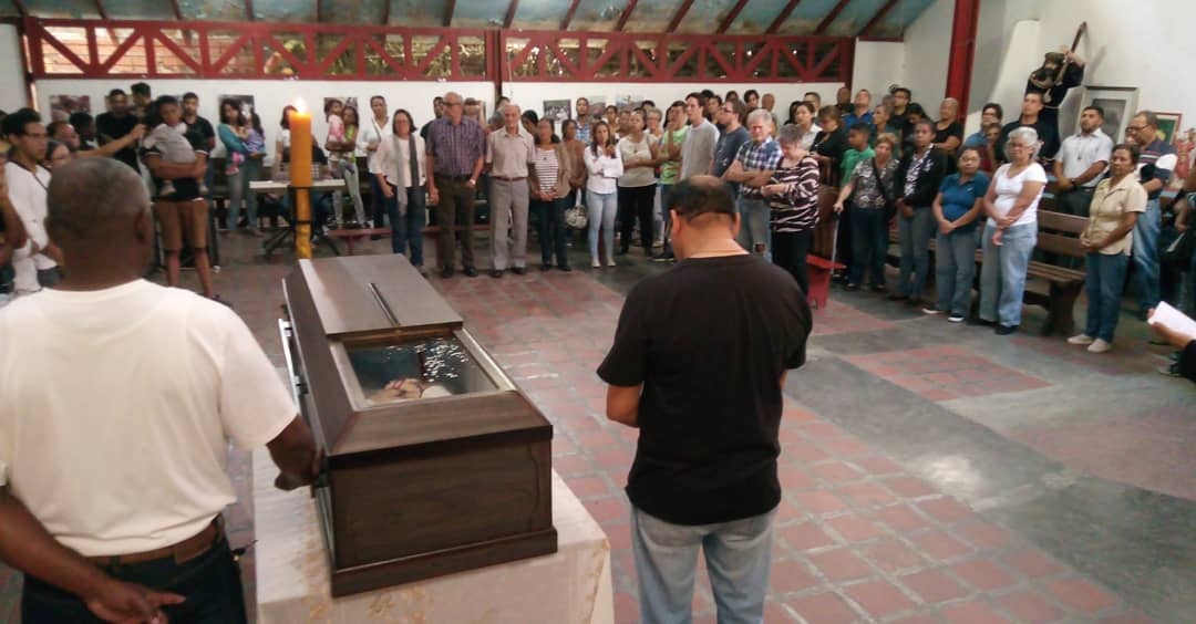 Salesianos rinden honores al Padre Alejandro Moreno (FOTOS)