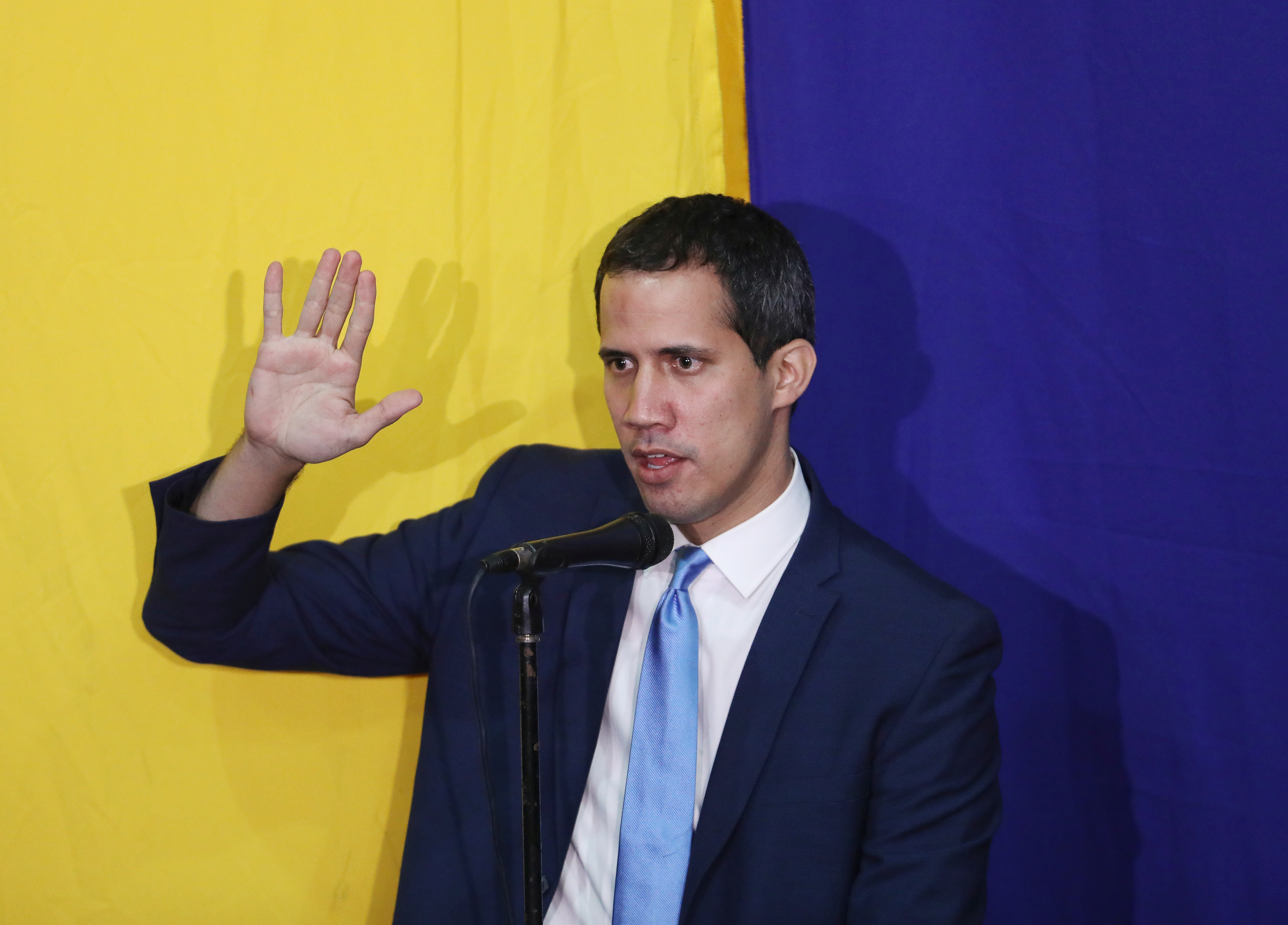 Guaidó superó la arremetida chavista y fue reelegido como presidente de la Asamblea Nacional