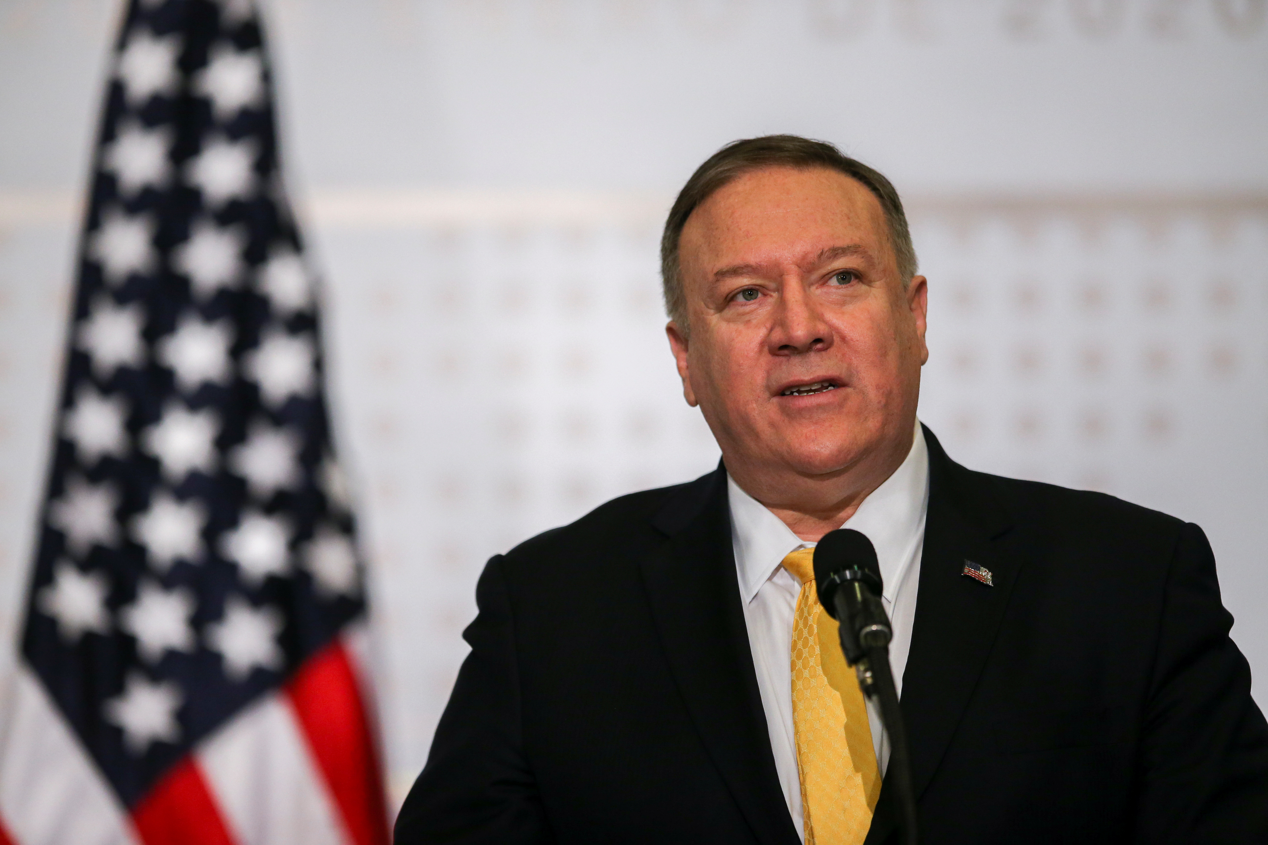 Pompeo pidió a Irak defender su soberanía ante ataques de Irán contra objetivos de EEUU