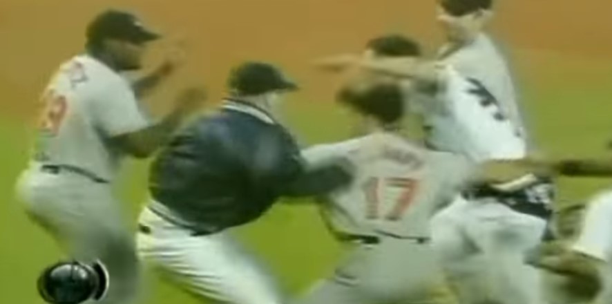 EN VIDEO: Estas son las 10 peleas más famosas en la historia del béisbol