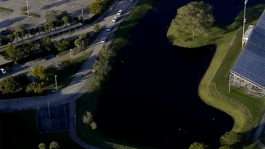 Encuentran un cuerpo en el lago de una escuela de Broward