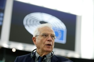 Borrell: La UE no quiere entrar en una guerra fría con China
