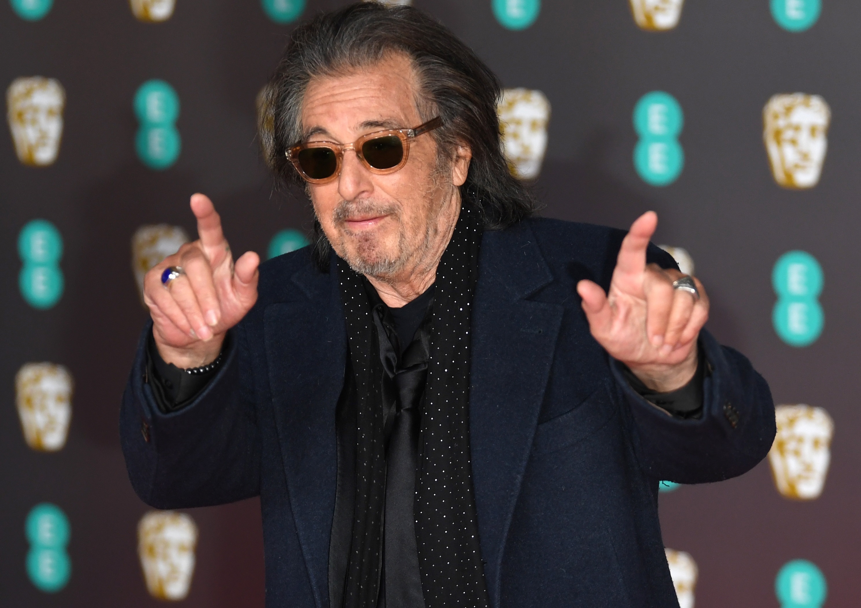 La repentina caída de Al Pacino en la alfombra roja de los BAFTA (Fotos)