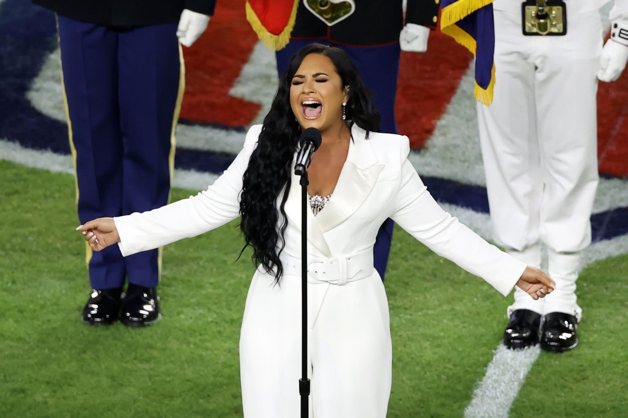 VIDEO: La increíble voz de Demi Lovato cantando el himno de EEUU en el Super Bowl 2020
