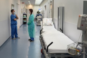Suiza contempla prolongar hasta finales de febrero restricciones por coronavirus