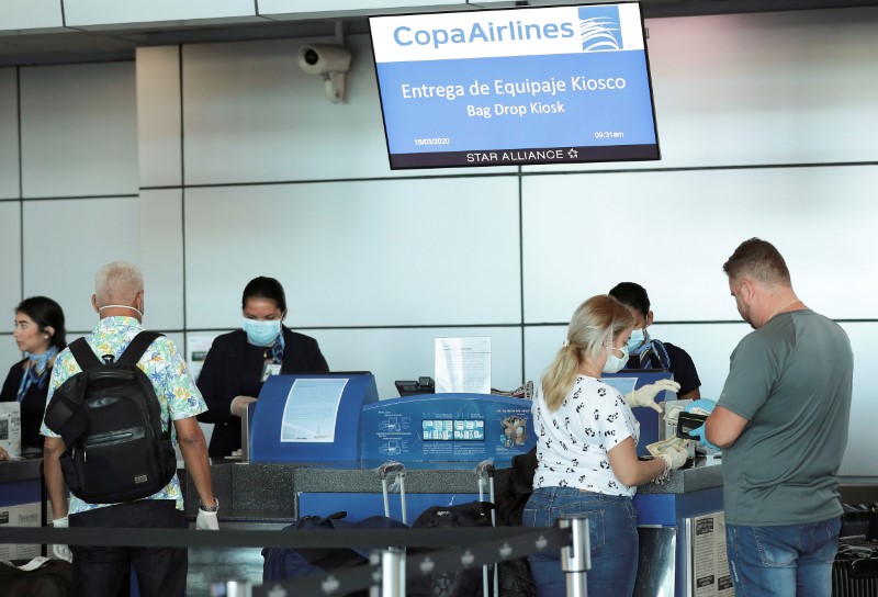 Panamá suspenderá entradas y salidas vuelos internacionales por 30 días