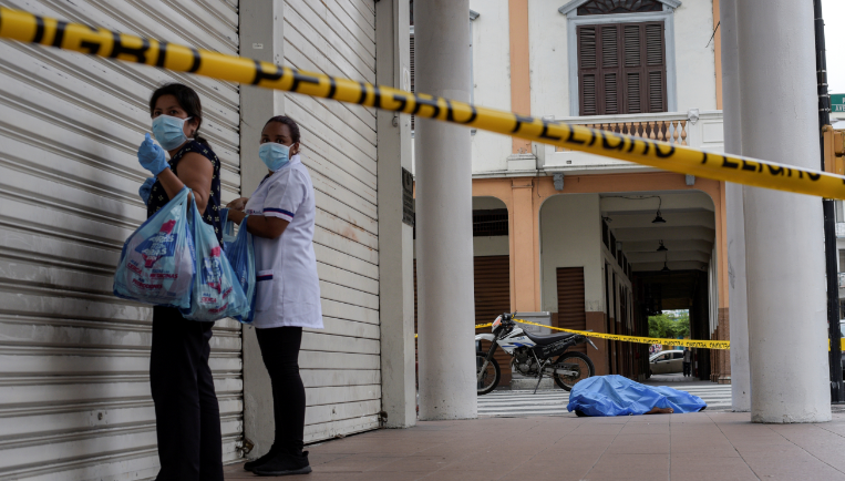 Cómo se gestó el desastre del coronavirus en Ecuador: Descontrol, subregistro de casos e inoperancia