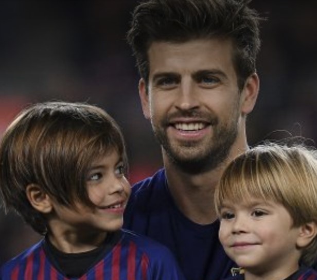 Piqué orgulloso del poema que le ha escrito su hijo Milan