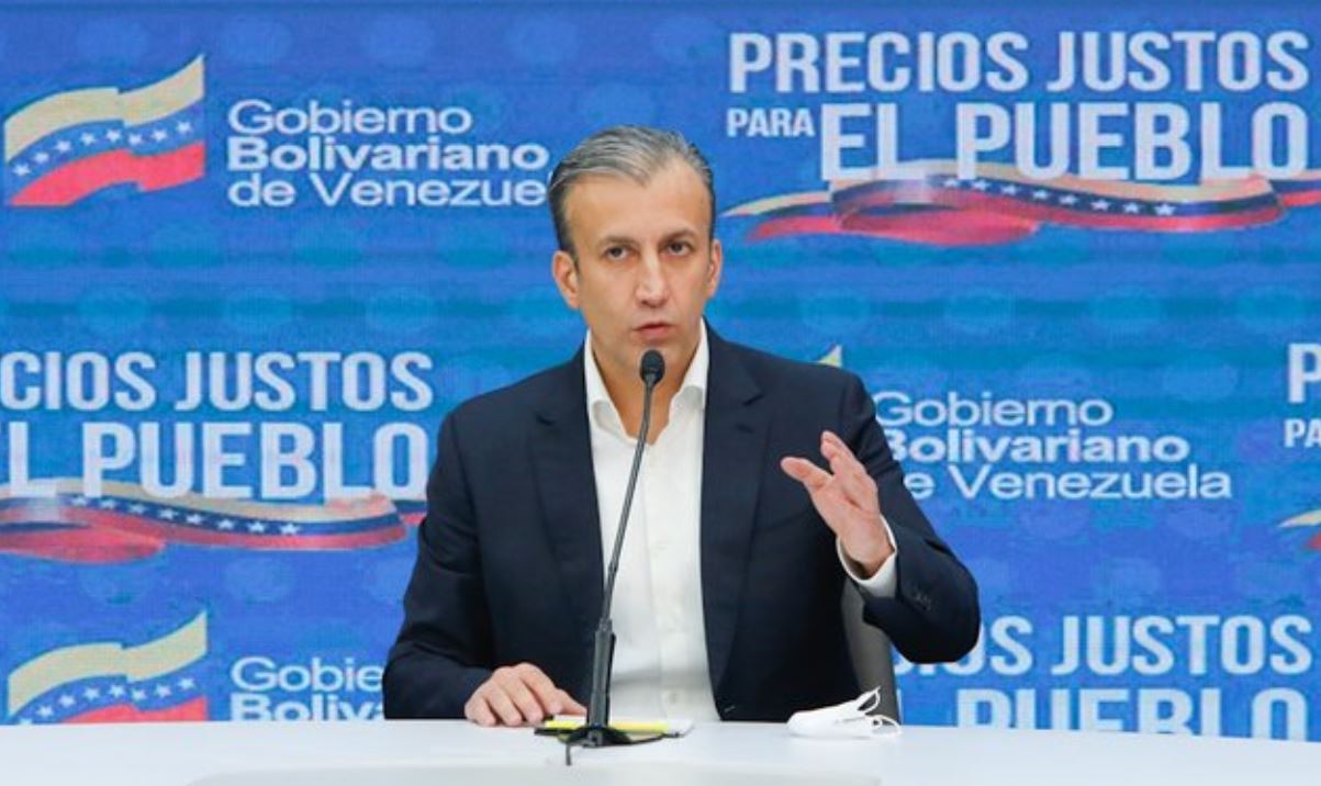 Cinismo: El Aissami dijo que el primer día de aumento y privatización de la gasolina fue “exitoso”