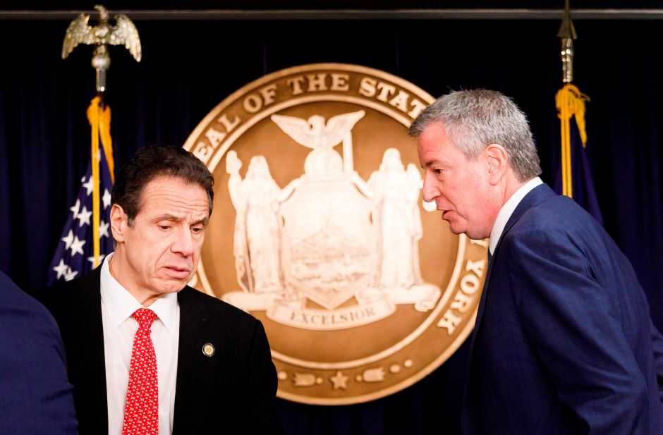 Gobernador desautoriza al alcalde de Nueva York por anunciar cierre escolar definitivo