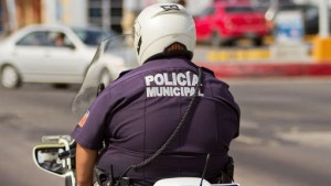 México manda a su personal policial con sobrepeso a casa para evitar males