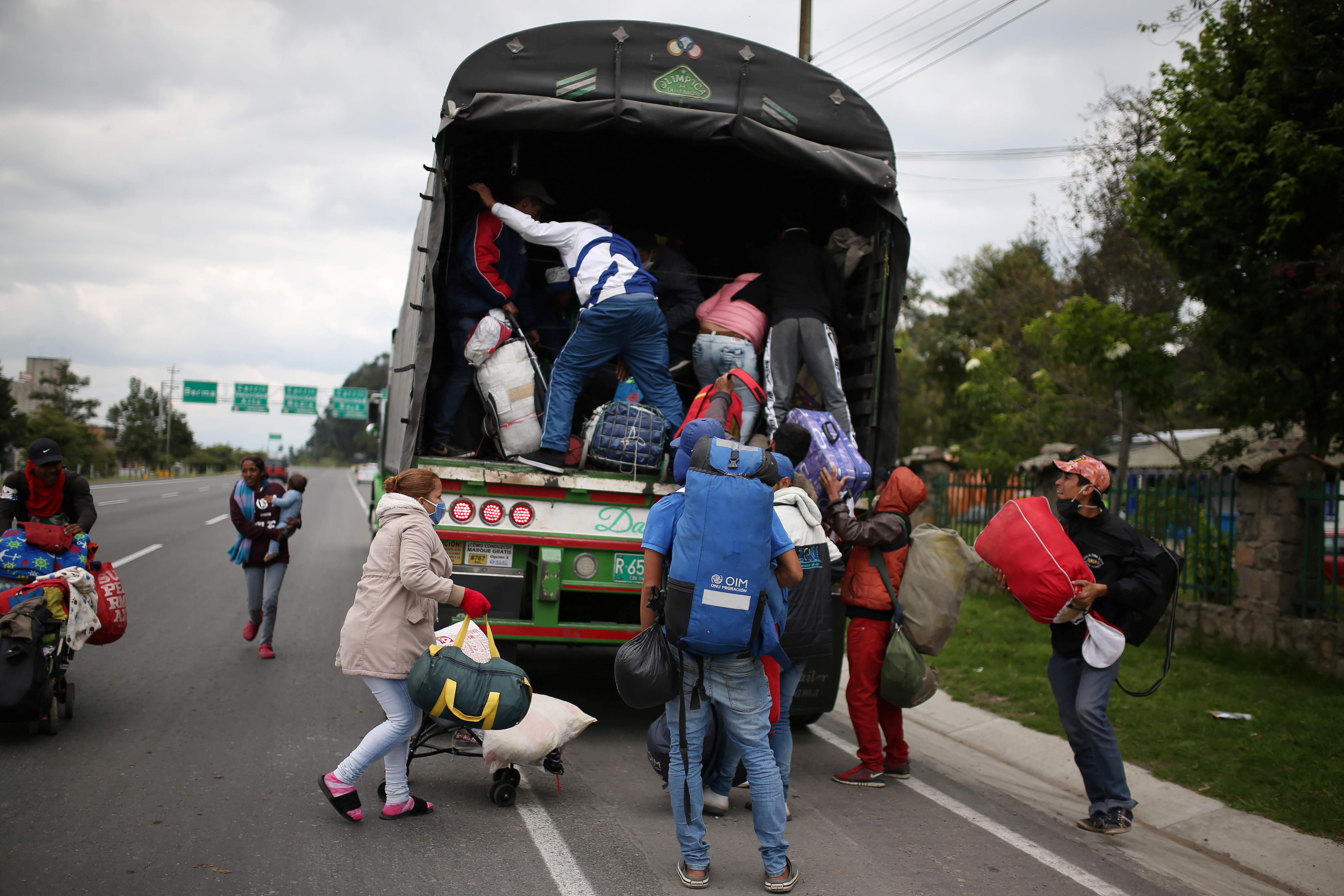 “Les han contaminado los autobuses”: La nuevo loca teoría de Maduro sobre lo venezolanos retornados