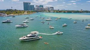 Las vías fluviales de Miami están llenas de botes