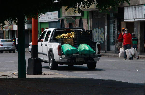 Dolarización de la gasolina lanza a las nubes precios de los alimentos