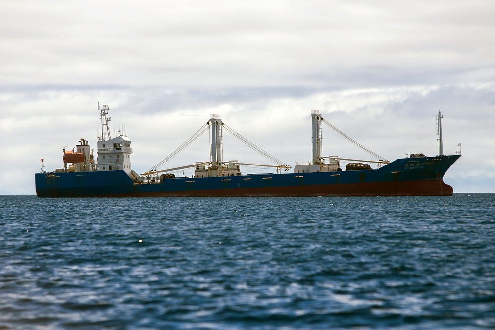 Invasión de pesqueros chinos en las Islas Galápagos aumenta tensión con Ecuador y EEUU