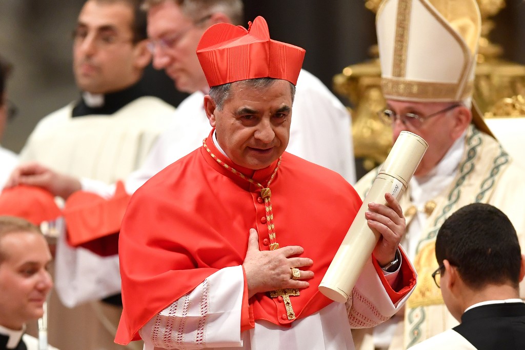 El papa Francisco forzó la renuncia del cardenal Angelo Becciu