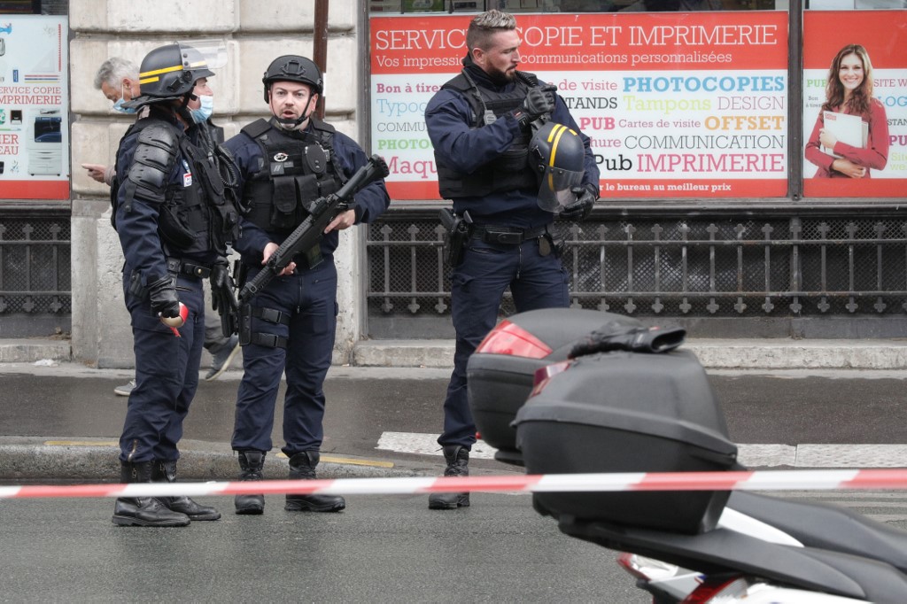 Principal sospechoso de ataque con cuchillo en París confiesa