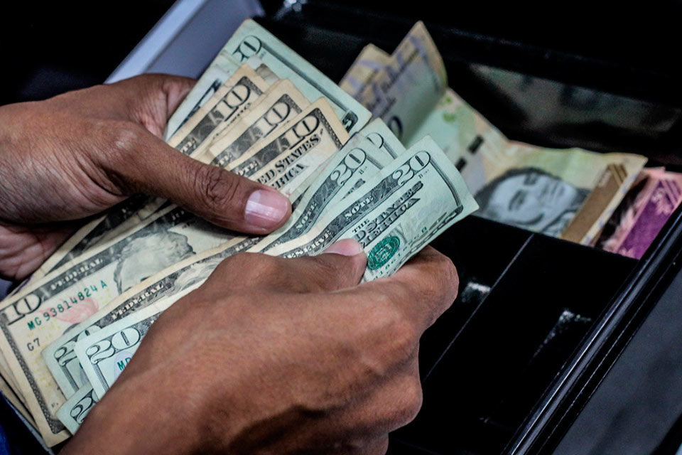 Casi el 100% de las transacciones en Táchira son en moneda extranjera