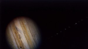 “Única y emocionante”: El telescopio Hubble captó una tormenta blanca en Júpiter (Video)