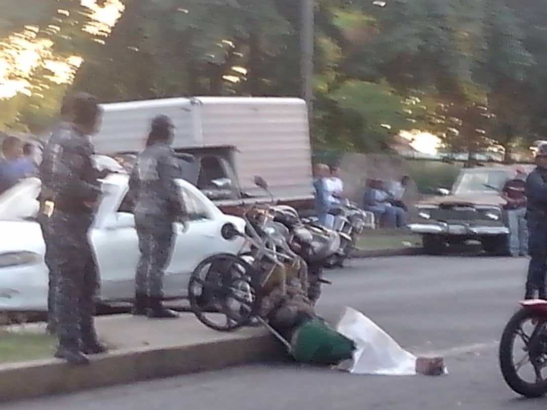 Pedigüeño en silla de rueda fallece tras ser chocado por un vehículo en Barinas