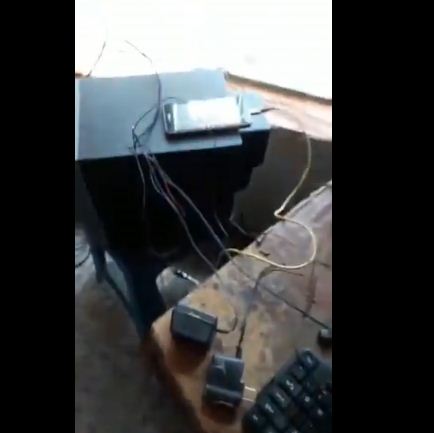 ¡Ingenio ante la crisis! En Aragua activaron cargadores e internet con la batería de un carro y “agua con sal” (VIDEO)
