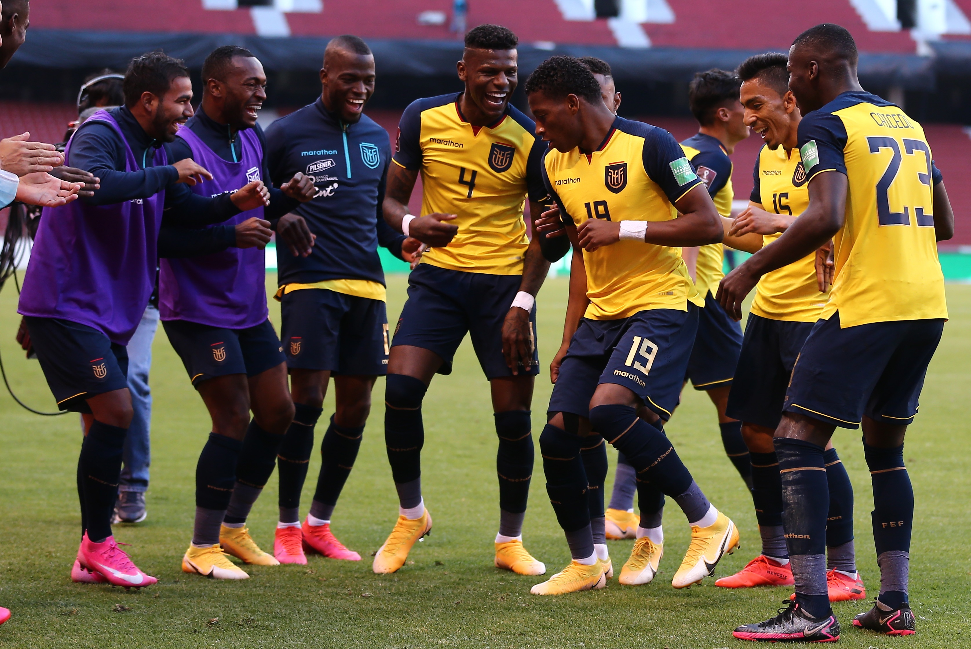 Ecuador bajó de la nube a Uruguay con goleada y Suárez hizo historia en las Eliminatorias