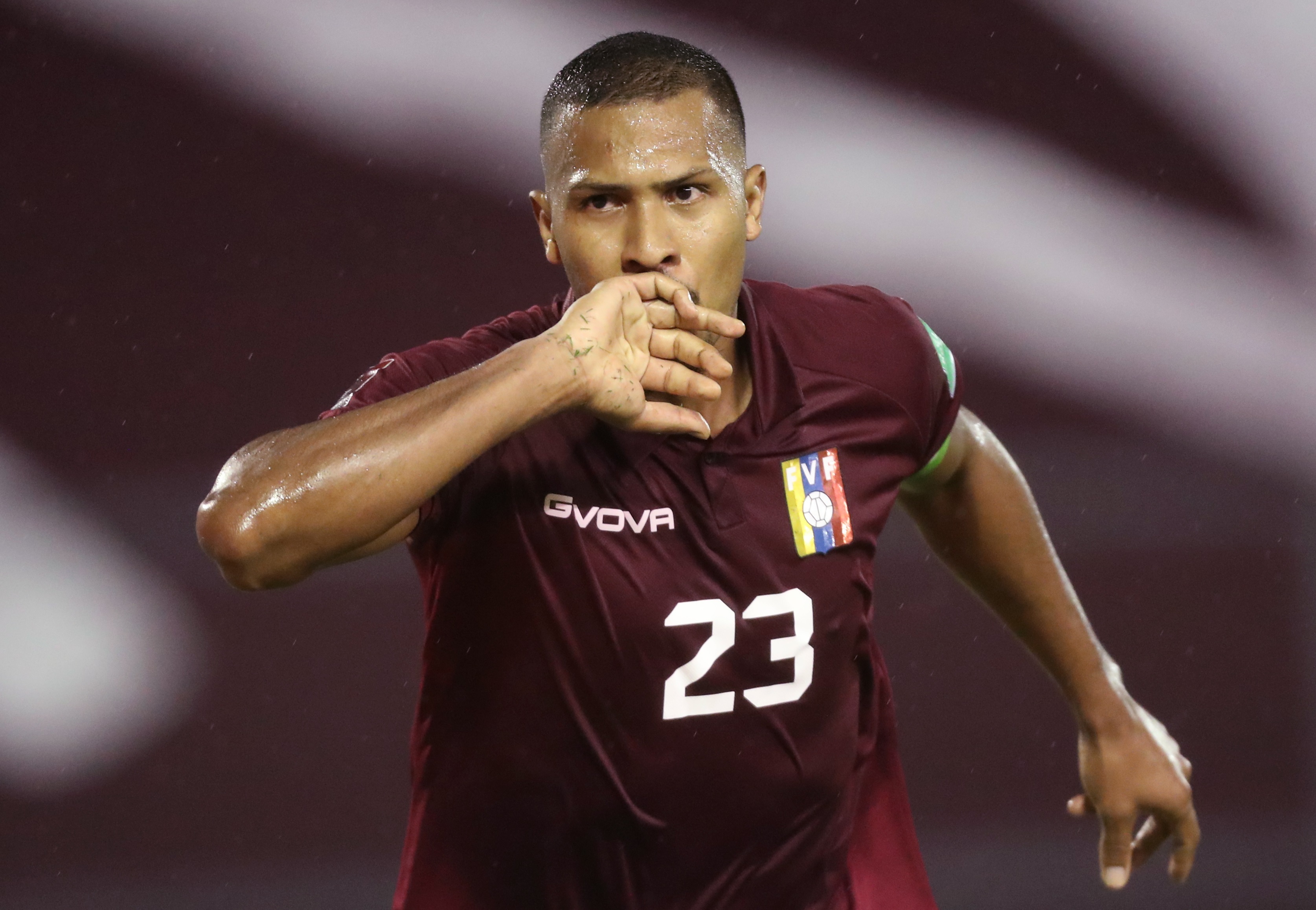 Salomón Rondón: Maradona me enseñó a amar el fútbol