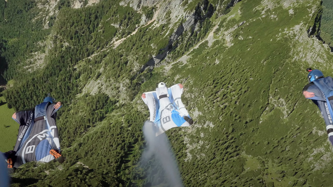 El primer vuelo con un traje aéreo eléctrico alcanzó los 300 kilómetros por hora (Video)