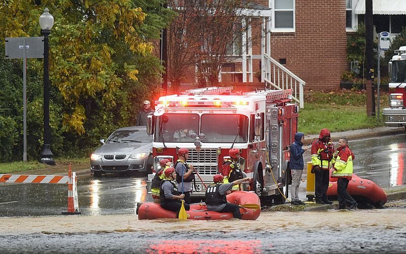 Al menos siete personas murieron durante inundaciones repentinas en Carolina del Norte