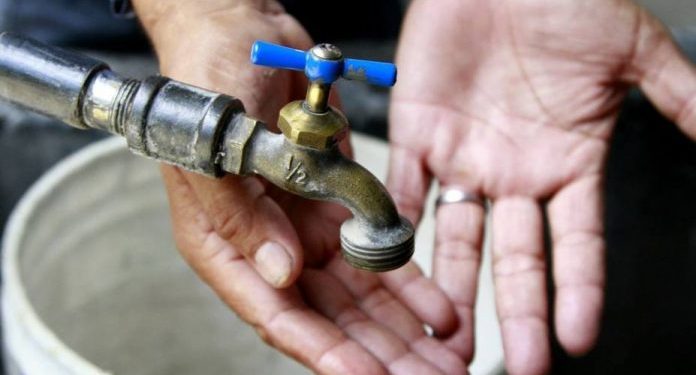 ¡Al borde del colapso! Mercado municipal de San Juan de los Morros lleva diez años sin agua (Video)