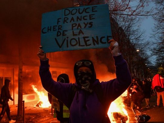 Incidentes en París en manifestación “por los derechos sociales y la libertad”