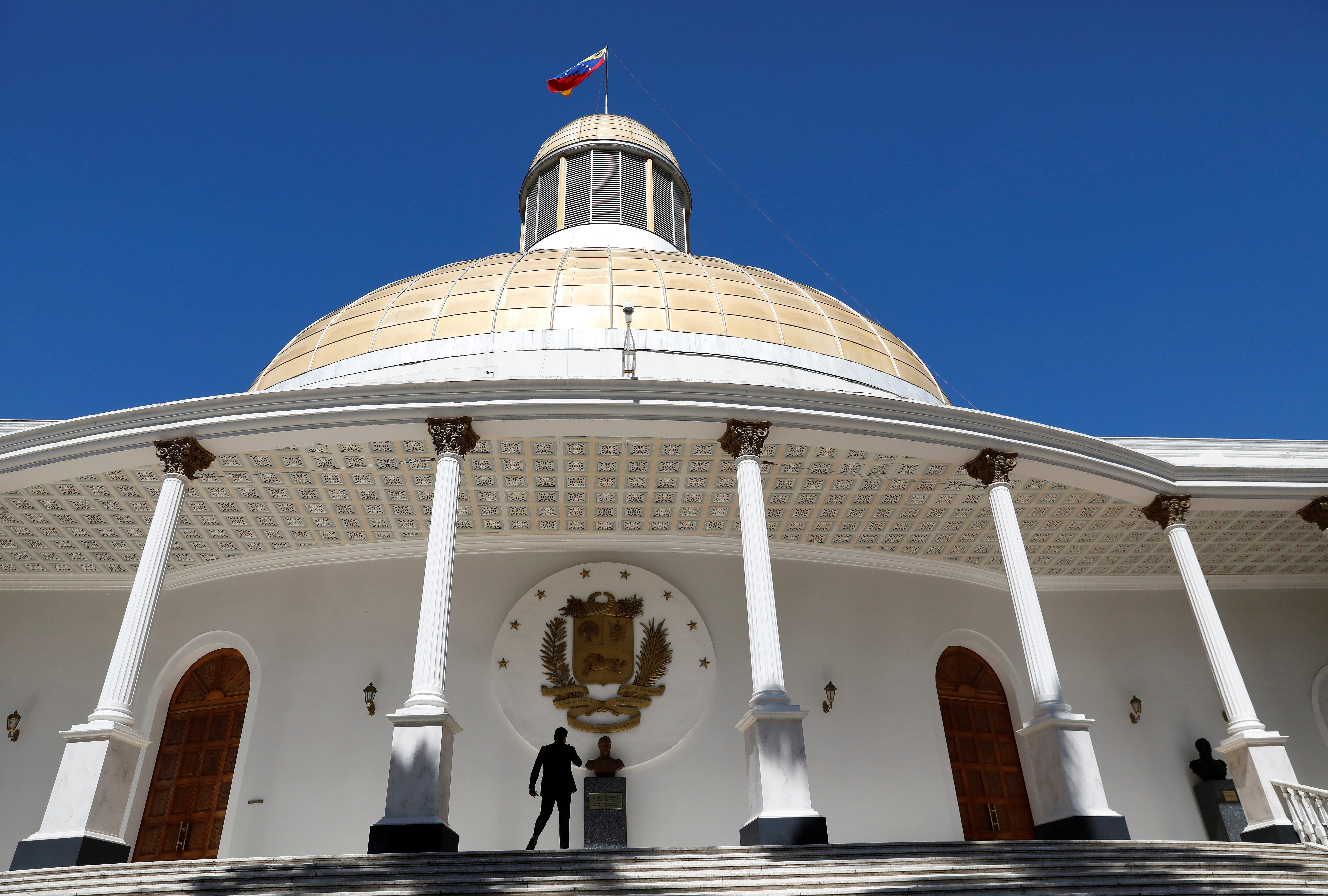 Guaidó propone continuidad de la AN legítima un año más