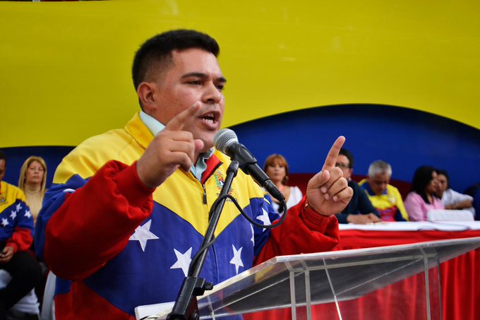 Maduro designa a Nahum Fernández como su “jefe” del Gobierno de Caracas