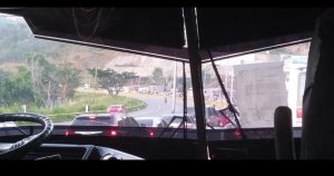 Alcabala del régimen genera mega cola en la autopista Gran Mariscal de Ayacucho este #4Ene (FOTO)