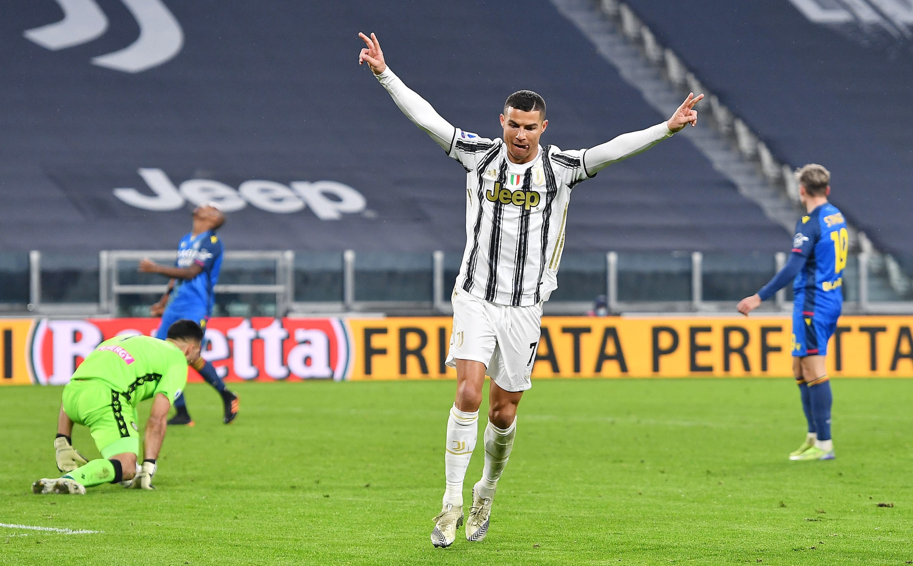 Juventus goleó a Udinese con otra gran tarde de Cristiano Ronaldo