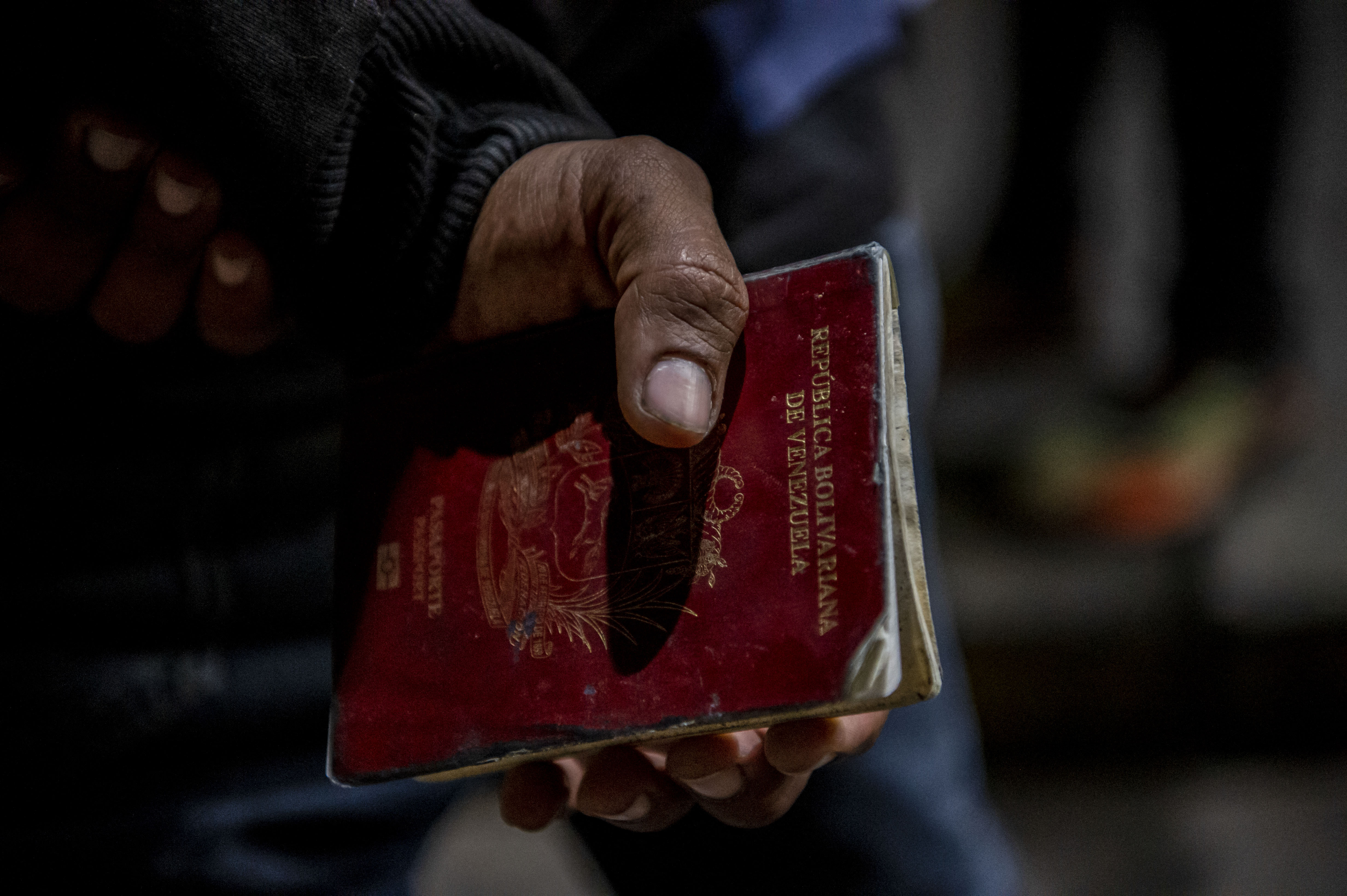 El pasaporte más caro del mundo: Trabas que tendrán los venezolanos por las nuevas modalidades del Saime