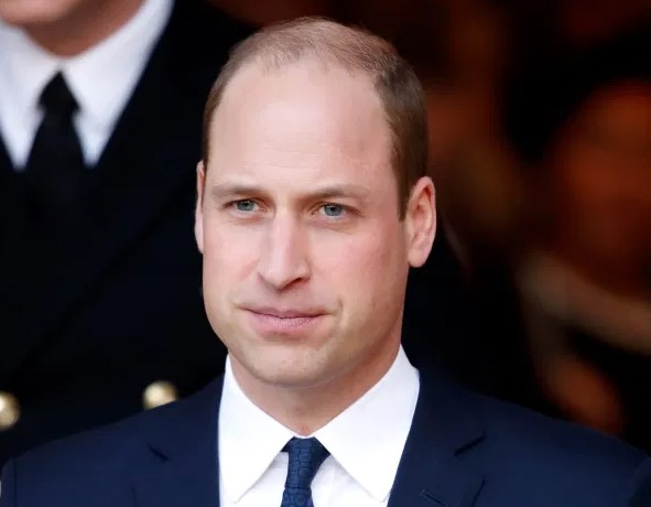 El Príncipe Guillermo dice que su abuelo el príncipe Felipe está “bien”