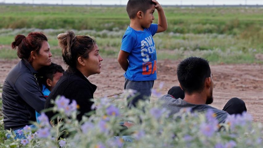 Estados Unidos anulará norma sobre deportación de cuidadores de niños migrantes