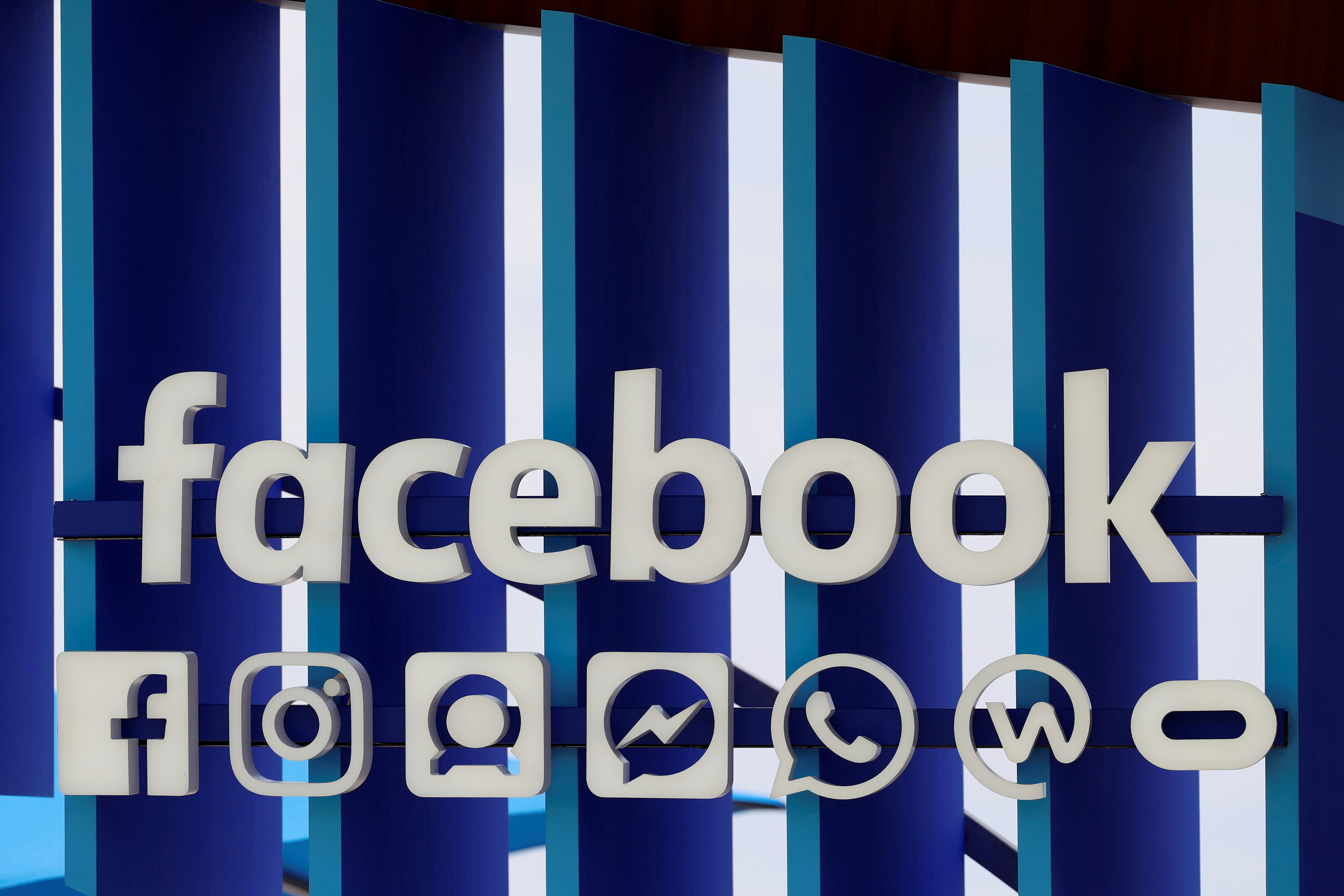 La justicia austríaca condenó a Facebook por haber informado parcialmente sobre el uso datos personales